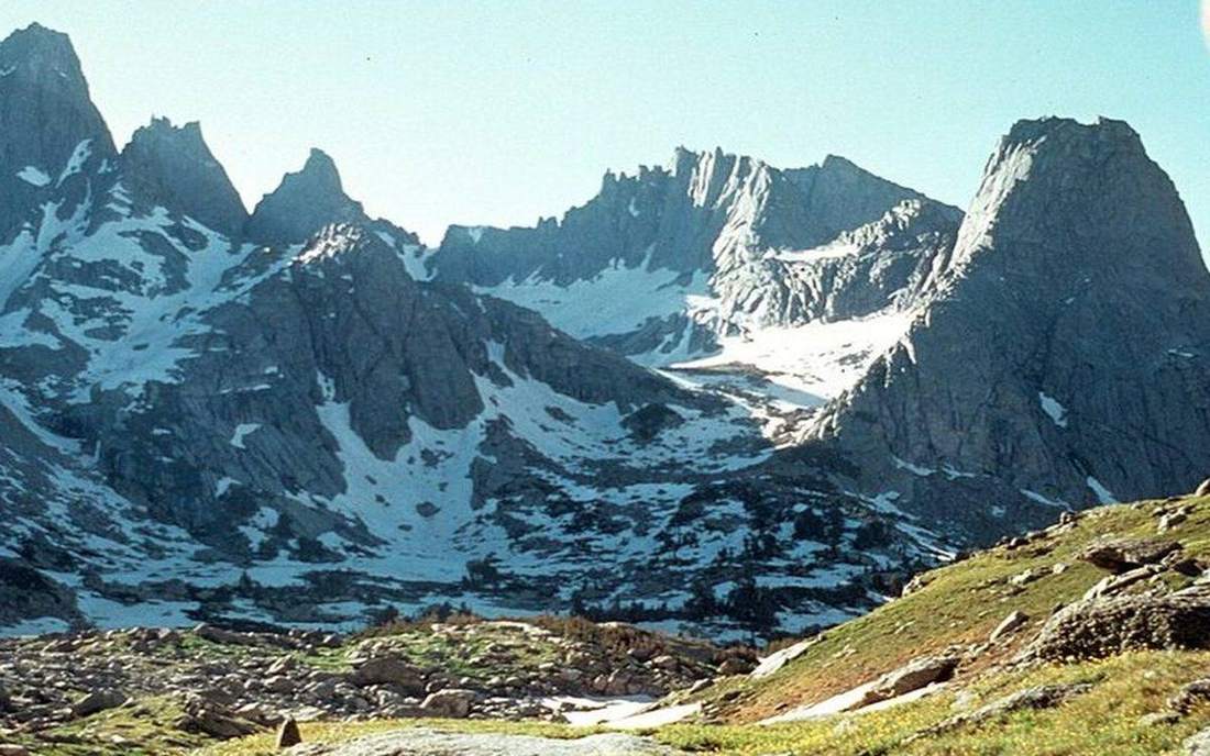 Field photograph or official scientific figure for teaching landform types.
