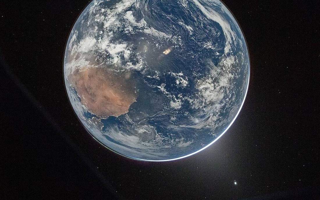 Field photograph or official scientific figure for teaching sun earth.