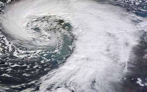 Comma cloud in the cyclone-anticyclone lab — a TERMS crop, not the glossary plate and not the lab cover.