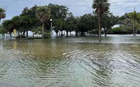 Storm surge in the tsunami lab — a TERMS crop, not the glossary plate and not the lab cover.